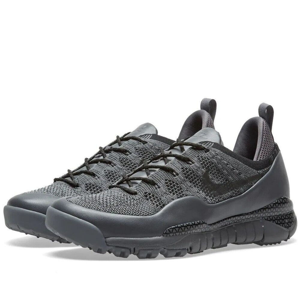 Nike Lupinek Flyknit Low. Brand New. Mens Size: 10 and 11.